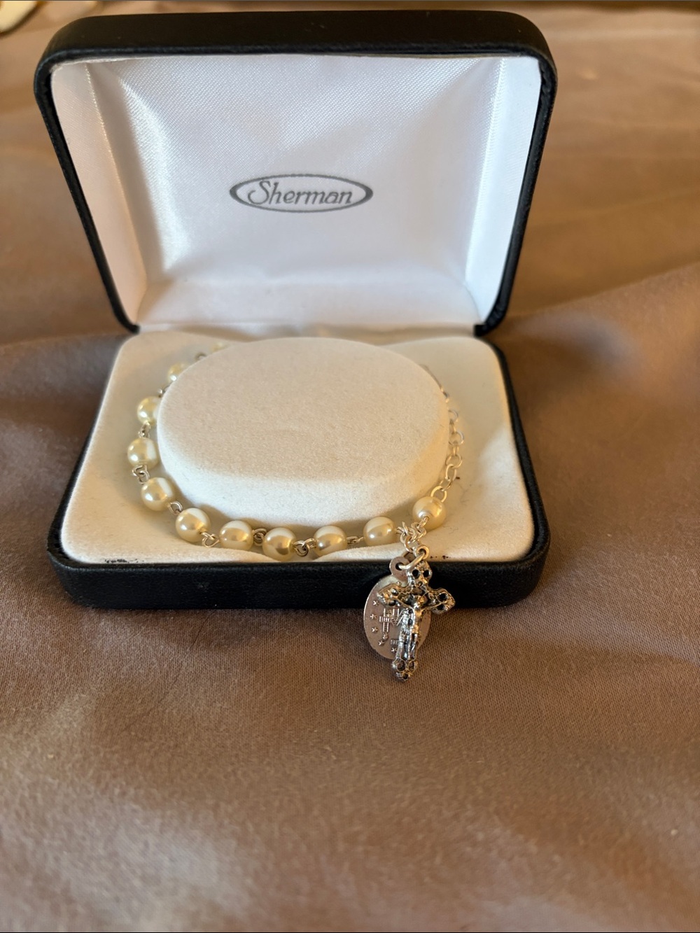 Pearl Rosary Bracelet in Ivory with Silver Cross Charm